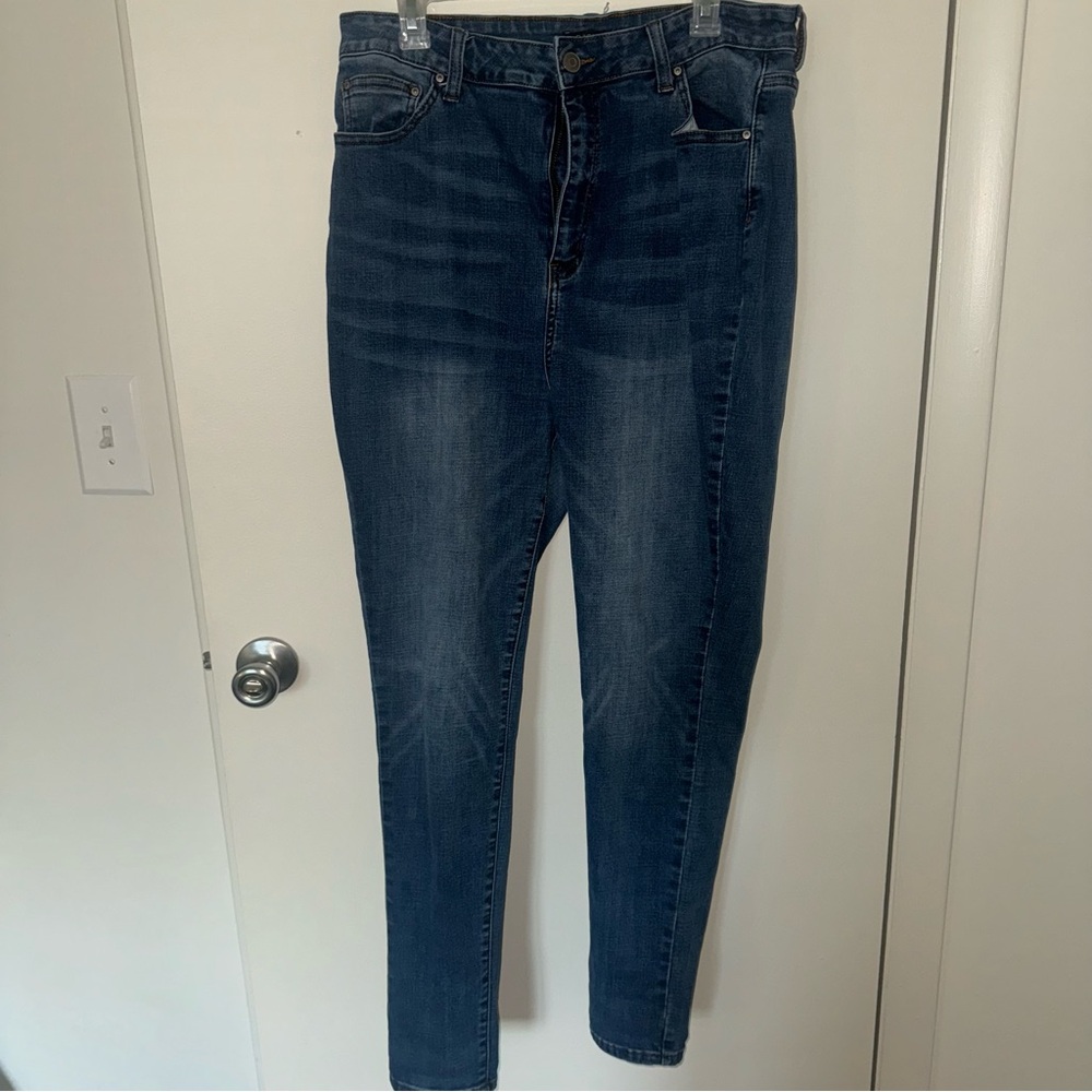 Fashion Nova Dark Blue Skinny Jeans - Size 16